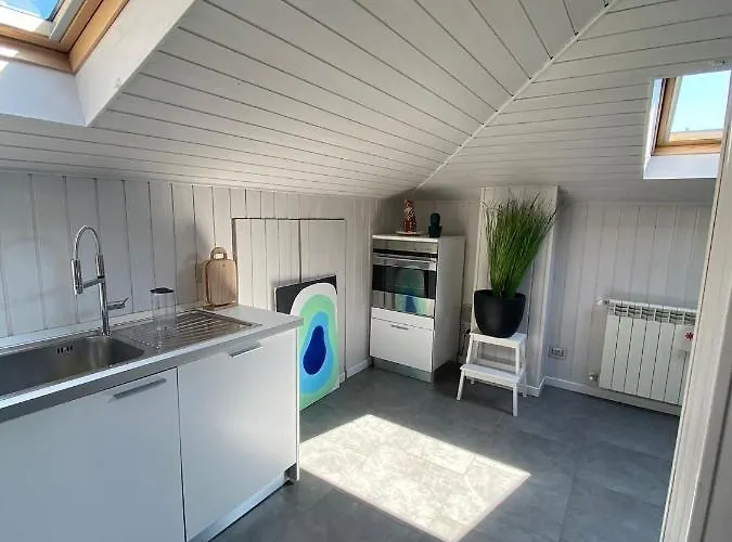 La Garçonniérre Del Maggiore Nebbiuno