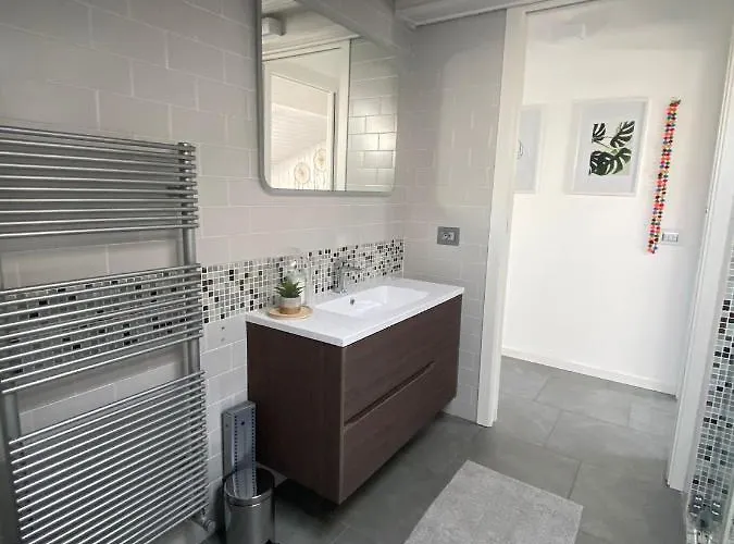 La Garçonniérre Del Maggiore * Nebbiuno