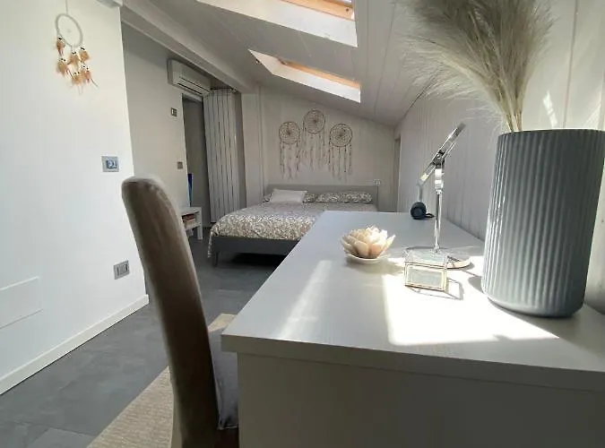 La Garçonniérre Del Maggiore Nebbiuno